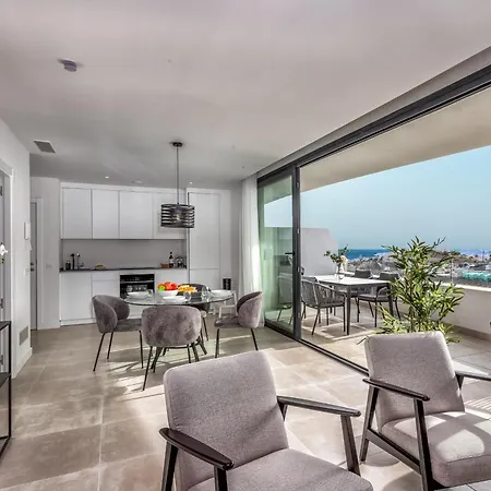 Vivi Homes - Carma Pool, Terrace, Garden&beach