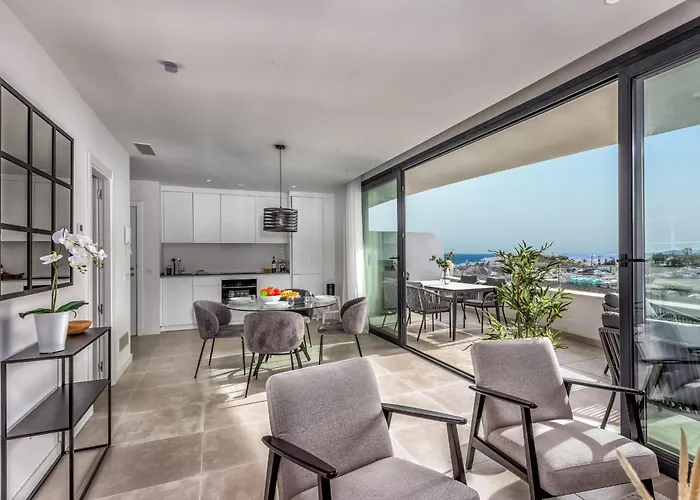 Vivi Homes - Carma Pool, Terrace, Garden &