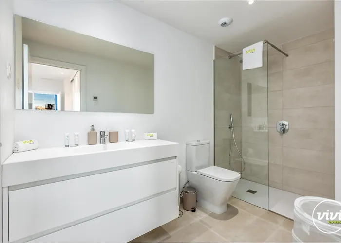 Vivi Homes - Carma Pool, Terrace, Garden &