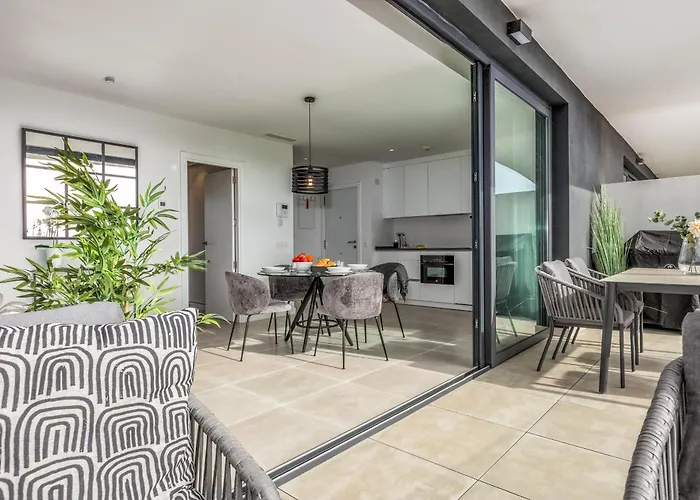 Apartment Vivi Homes - Carma Pool, Terrace, Garden & *