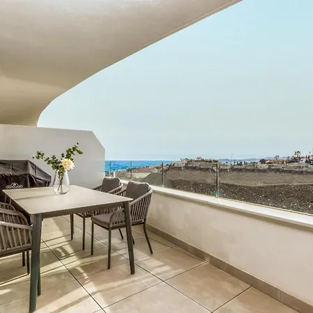 公寓 Vivi Homes - Carma Pool, Terrace, Garden &