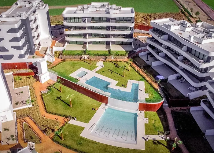 Vivi Homes - Carma Pool, Terrace, Garden & Апартаменты *